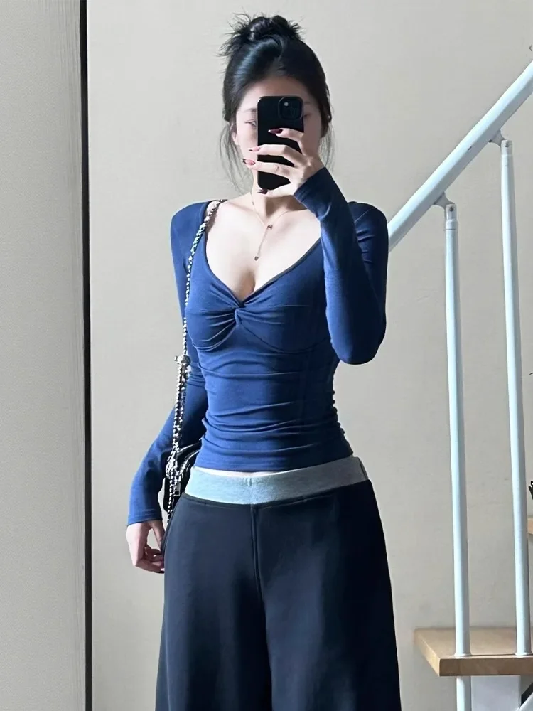 女性用長袖ディープVネックTシャツ,女性用トップス,セクシーなローカット,単色,スリムフィット,美的服,ファッション,秋