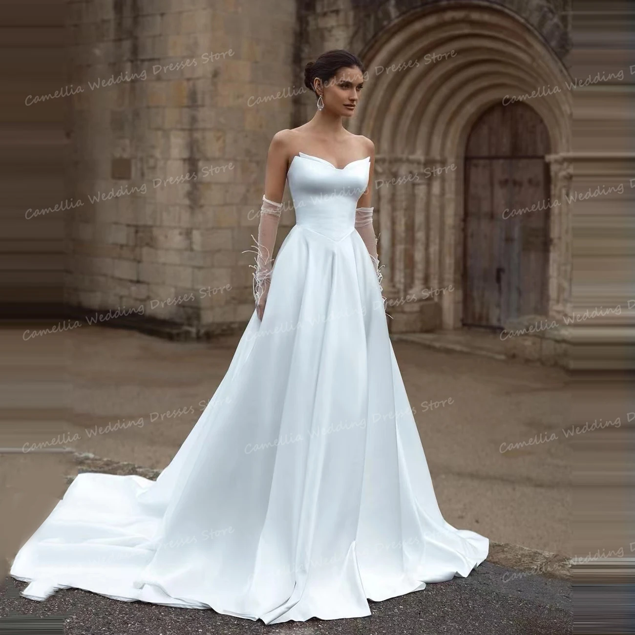 Luxury Strapless Wedding Dresses  A Line Sexy Sleeveless Backless Satin Lace Up Women's Bridal Gowns Elegant Sweep Train Vestido