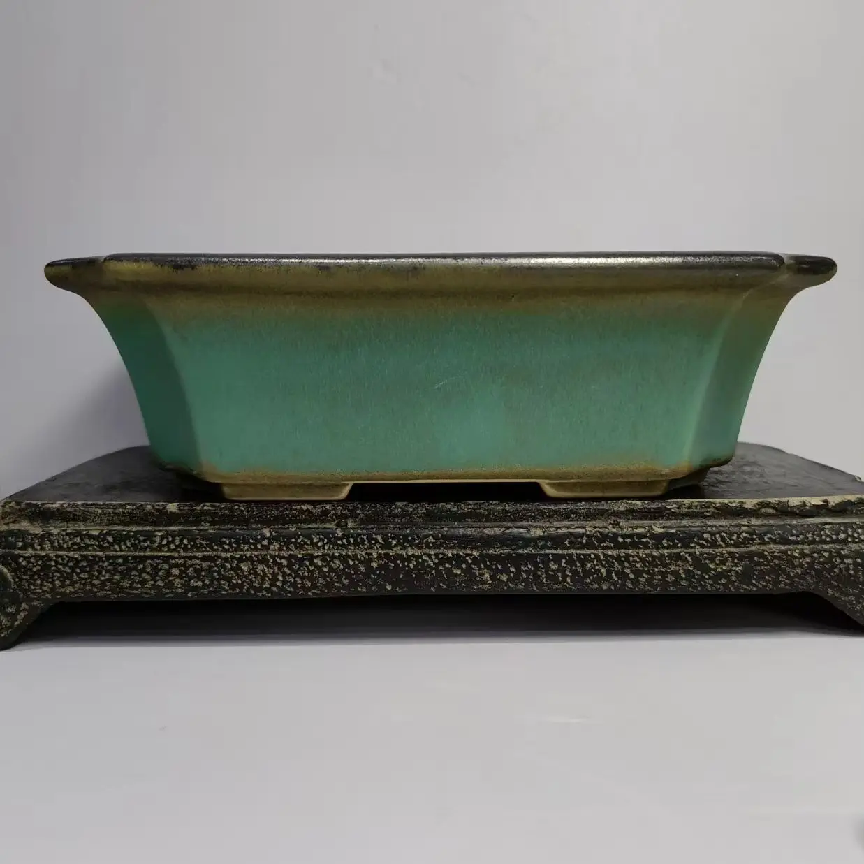 

Высококачественный матовый зеленый глазурованный горшок для бонсай прямоугольной формы