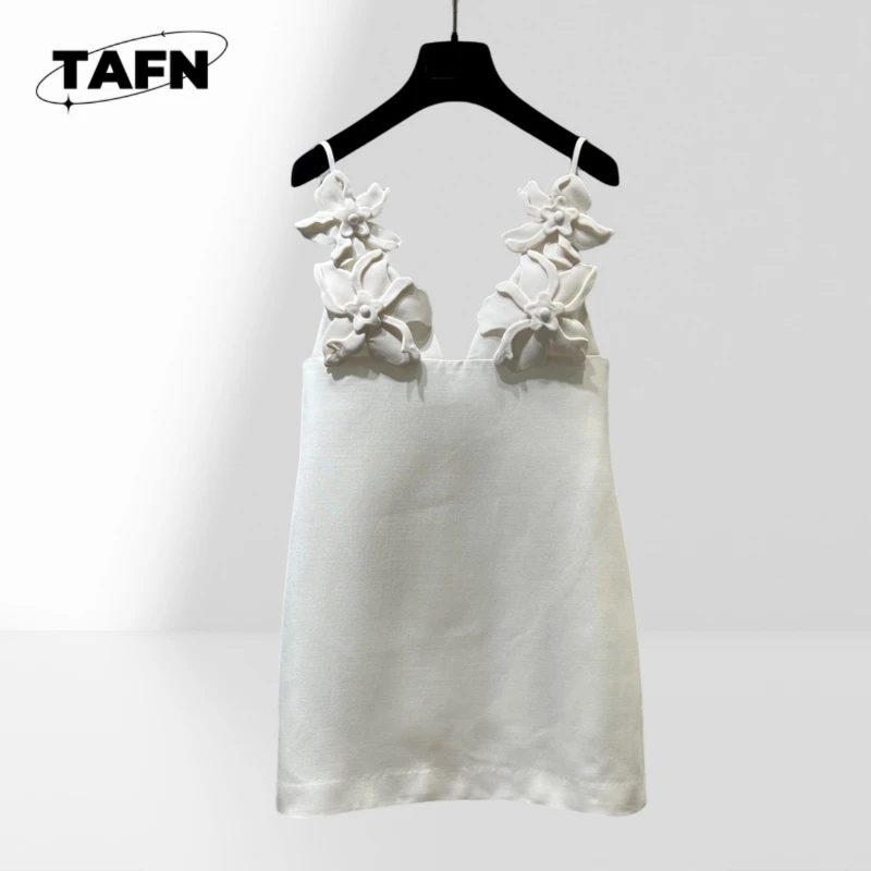 

Temperament Simple Premium Retro Dress Classic Retro Cashmere Dress – Perfect for Spring and Summer Fashion AD2913