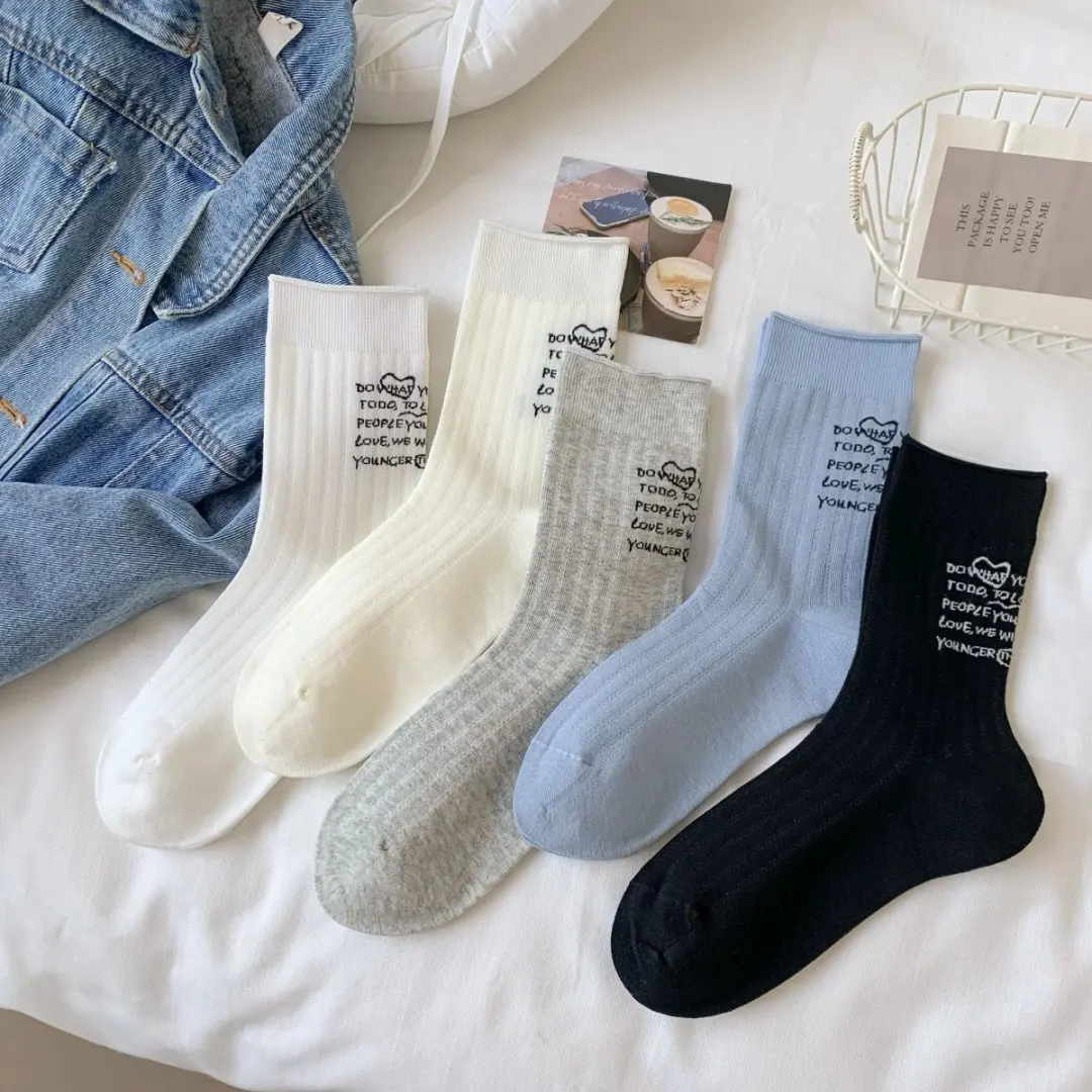 

5 Pairs 25 Year Spring/summer New Midsole Women Socks with Versatile Heel Letters Simple Stacking Fashionable Breathable Cotton