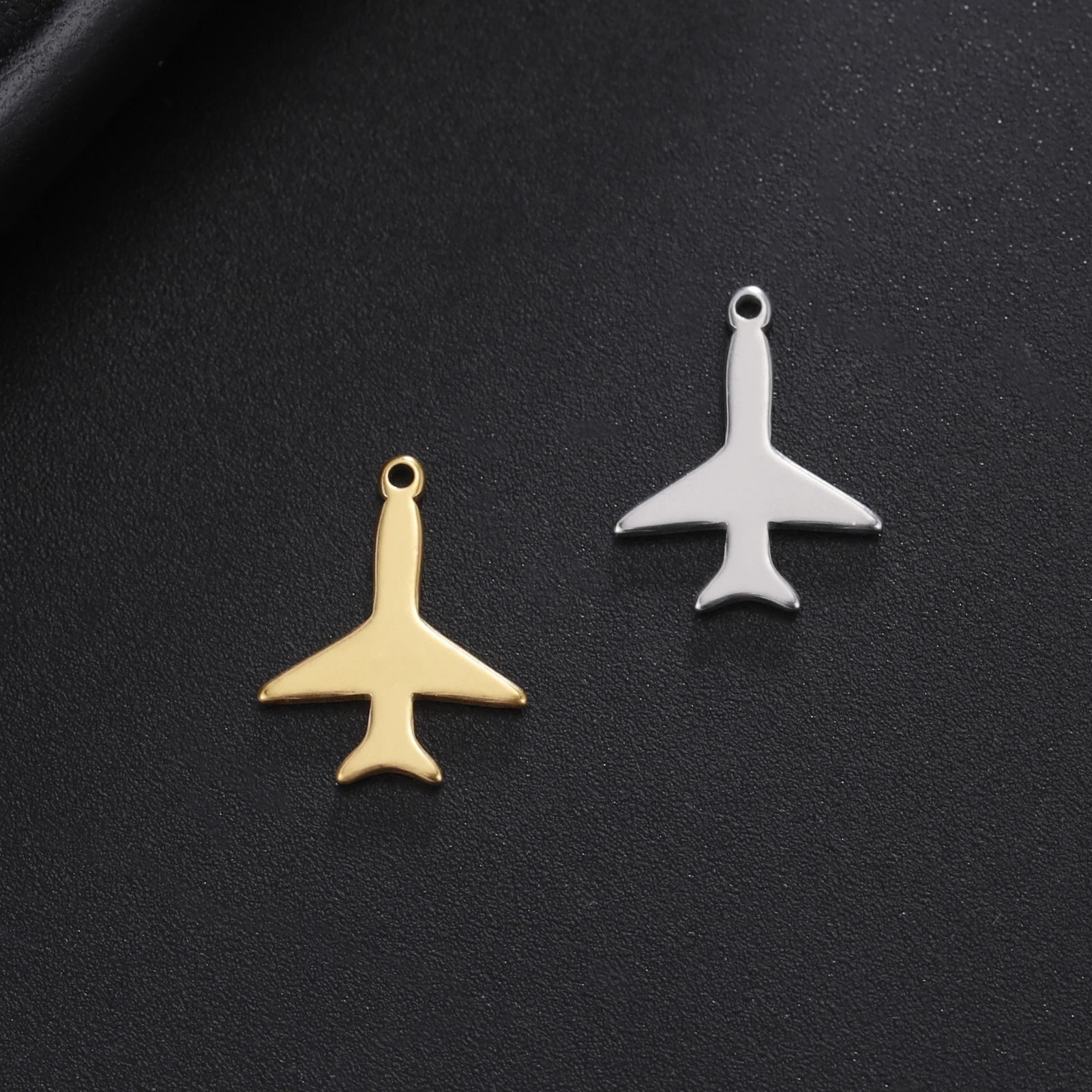 

5pcs/lot Aircraft Pendant Charm Jewelry Connector DIY Production for Men and Women Jewelry Gifts Fine Jewelry