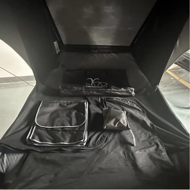 

Table-top aluminum alloy triangular car roof tent, quick-openSUVHard-core off-road vehicle tent with a hard top