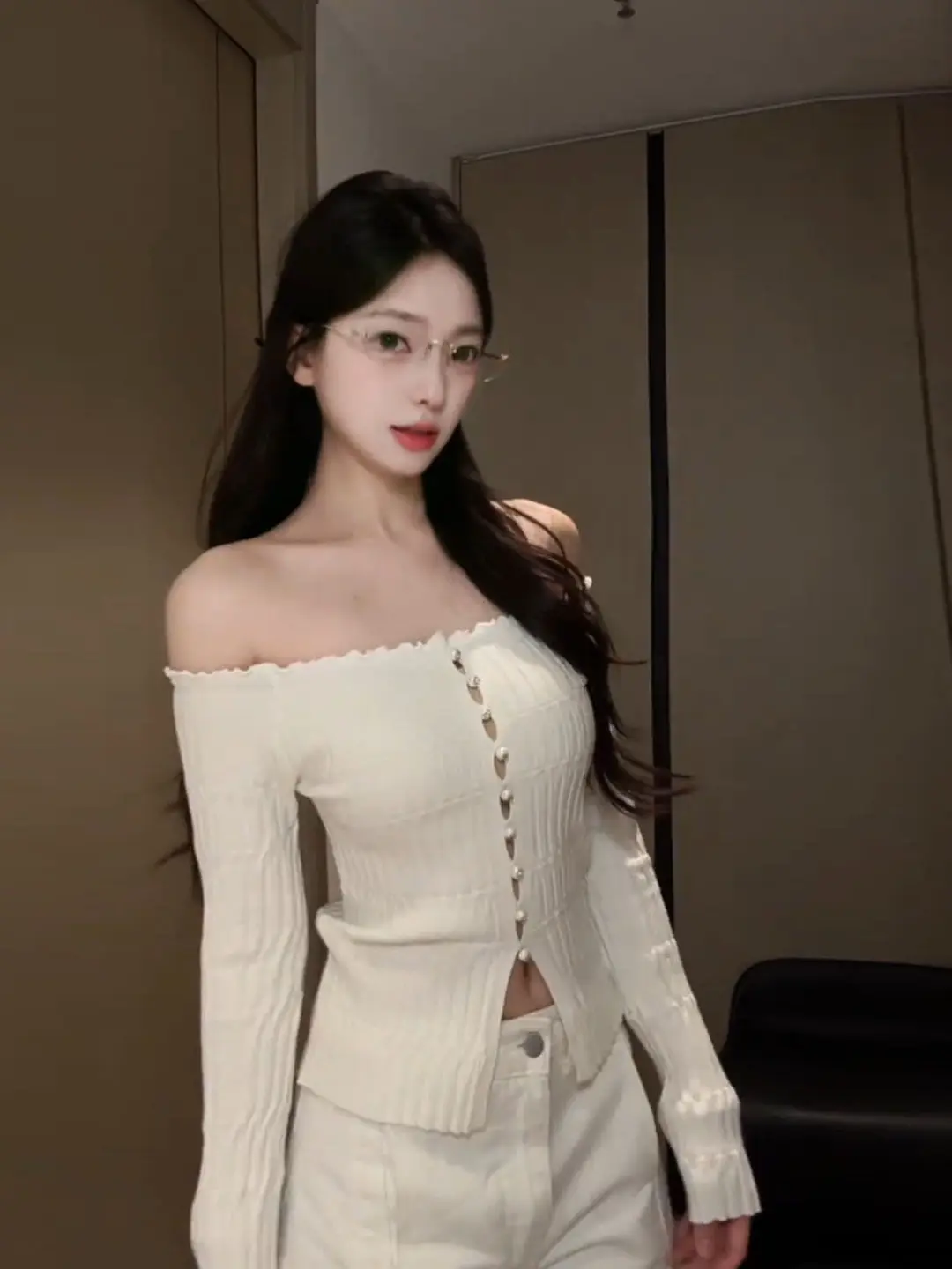 

Pure Desire Spicy Girl One oulder Long Sve Knitted Sweater Women's Spring Texture Slimming ort Base Layer Top