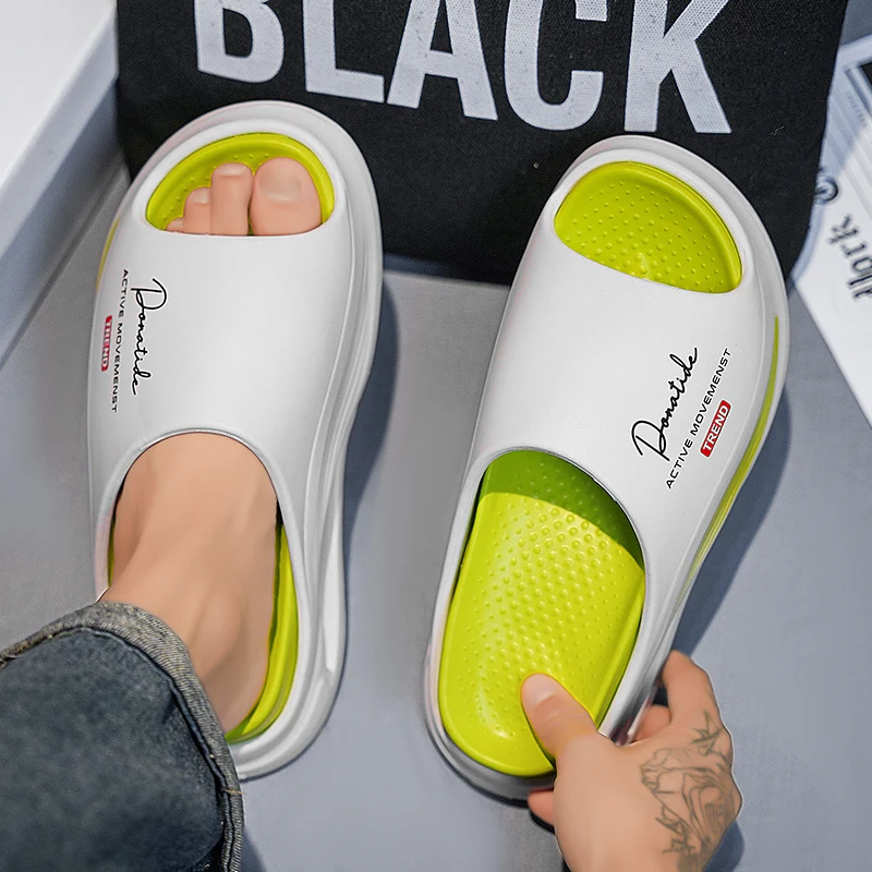 

Новинка 2024 года, мужские шлепанцы с высокой эстетической стоимостью, внешняя одежда, противоскользящие пляжные крутые тапочки с толстой подошвой для мужчин