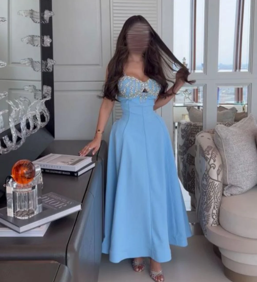 Maßgeschneiderte sexy, modische, blaue, mit Strass besetzte, plissierte A-Linien-Abendkleider mit V-Ausschnitt und knöchellanger Länge, exquisite Größen erhältlich