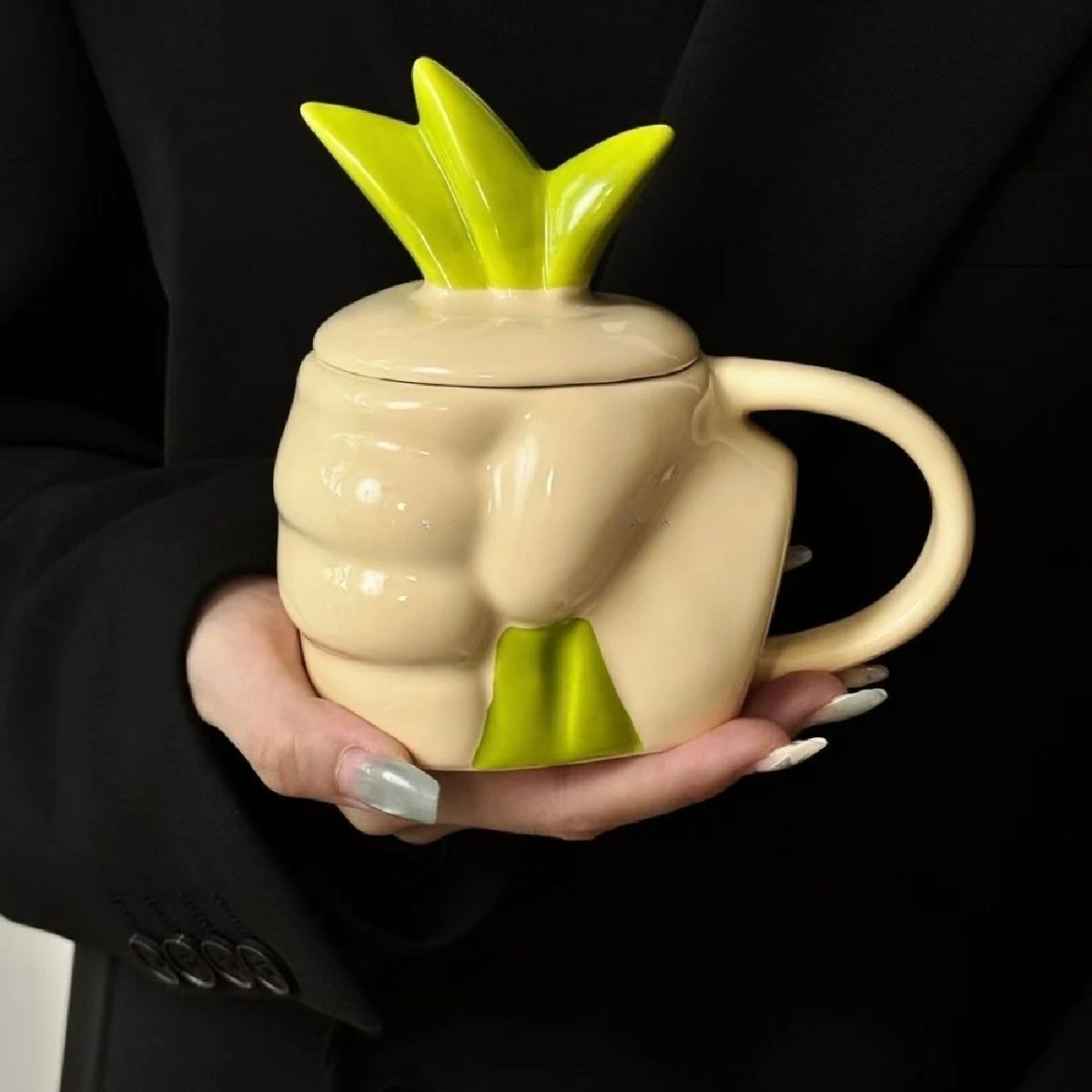 

Creative Funny Fist Ceramic Mug with Lid Couple Coffee Cup Boys Household Water Milk Drinkware Birthday Halloween Christmas Gift