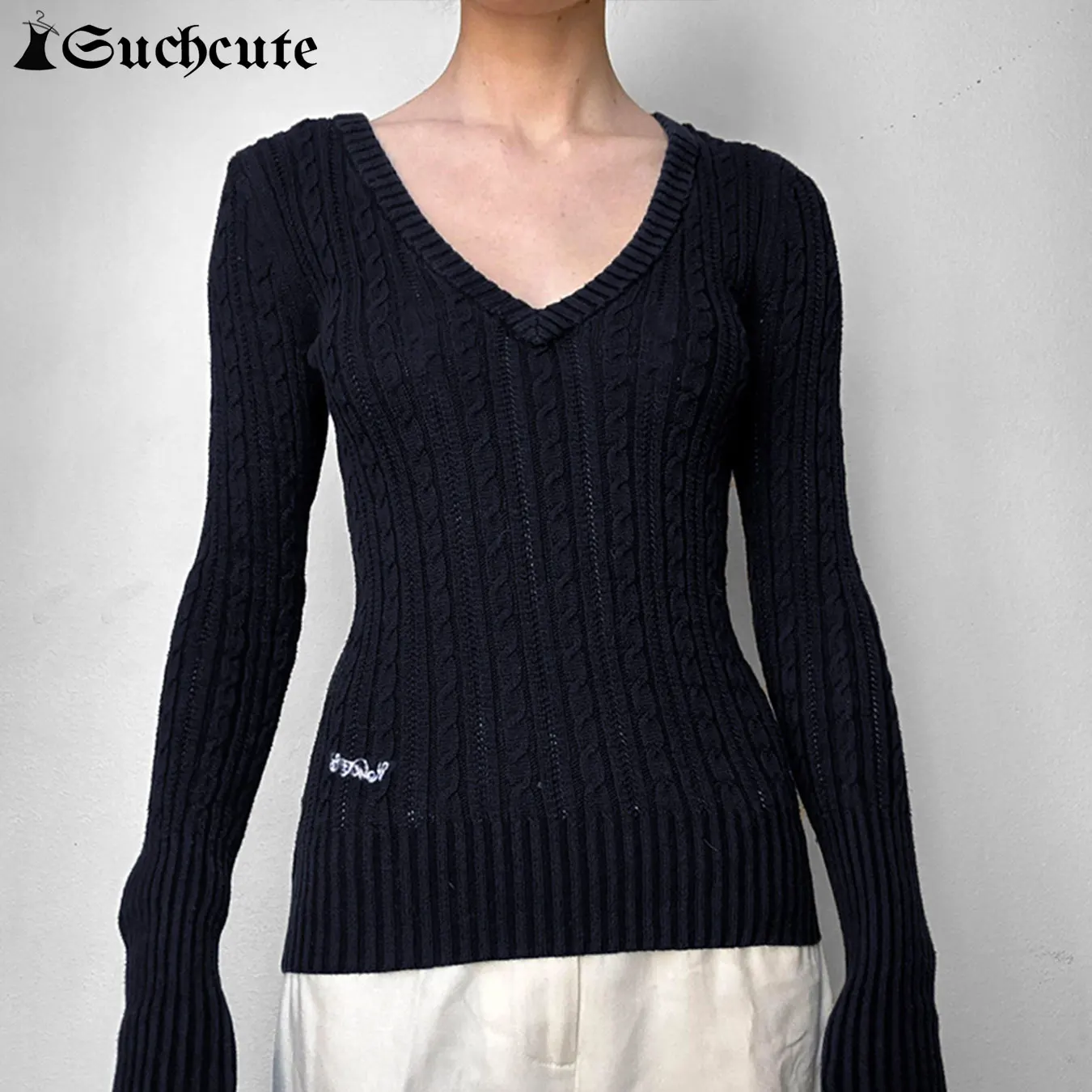 

SUCHCUTE Fashion Letter Embroidery V-neck Sweater Women Fairycore Grunge Autumn All-Match Pullovers Chic Streetwear Knitted Tops