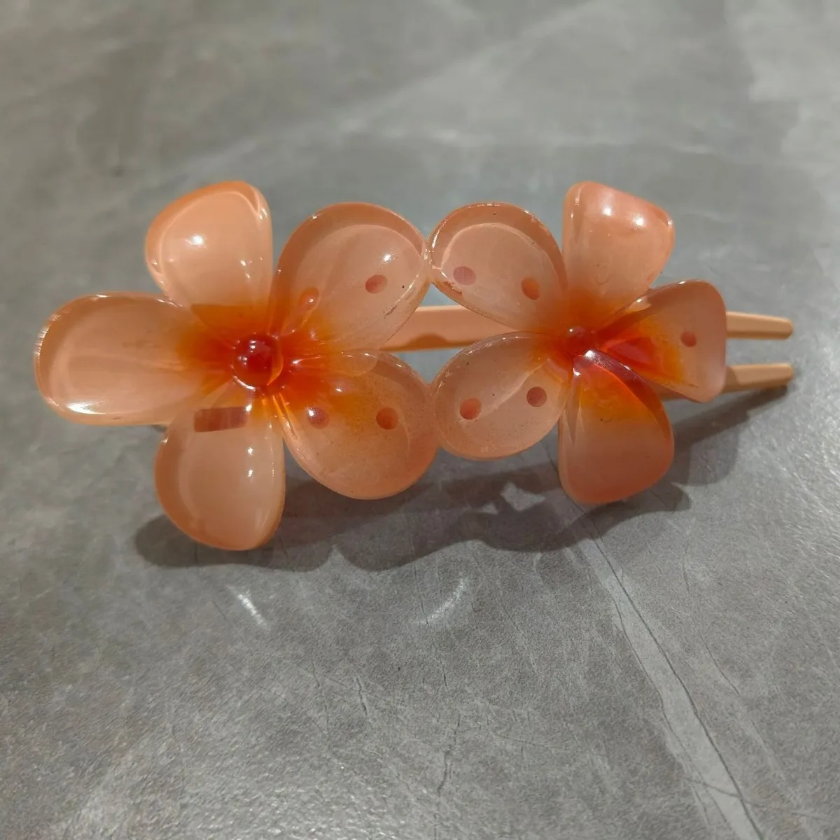 Sweet Gradient Plumeria Flower Hair Clips For Women Girls Egg Flower Duckbill Clip Barrette Hairpins Hawaiian Party Accessories