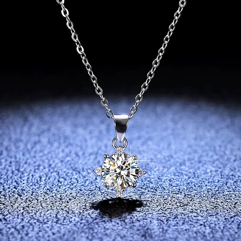 

1 Carat Moissanite Diamond Pendants for Women Necklace Fashion Classic Four Claws Lockbone Chain Luxury Platinum Jewelry Pt950