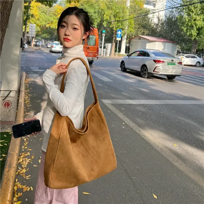 Hot Selling Large Capacity Women\'s Shoulder Bag 2024 New High Quality Suede Design Youth Ladies Handbag Bolsas Femininas