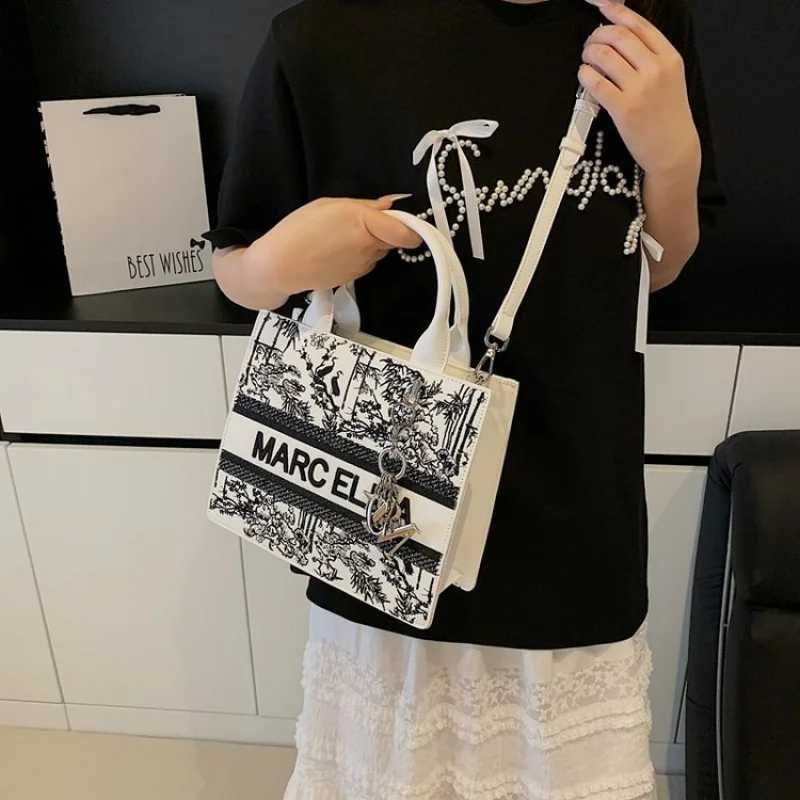 

Женская сумка через плечо из тонкой кожи с модным дизайном и высококачественным пригородным прочным стилем ​