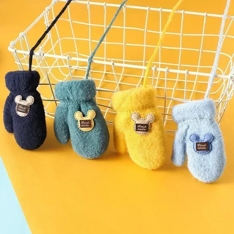 Manoplas coreanas para bebés de 1 a 6 años, guantes de invierno para niños recién nacidos, guantes gruesos de felpa de Mohair para niños y niñas, venta al por mayor