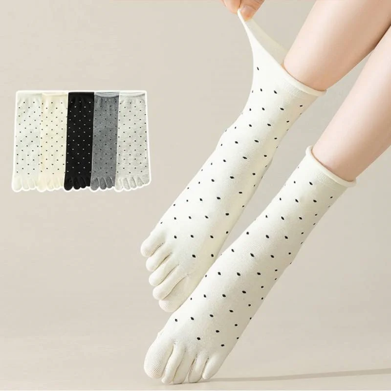 1 Paar Zehensocken für Damen, mittellange Fünf-Finger-Socken, niedliche Punkte, hochwertige Baumwoll-Crew-Socken mit separaten Fingern – Detail 3