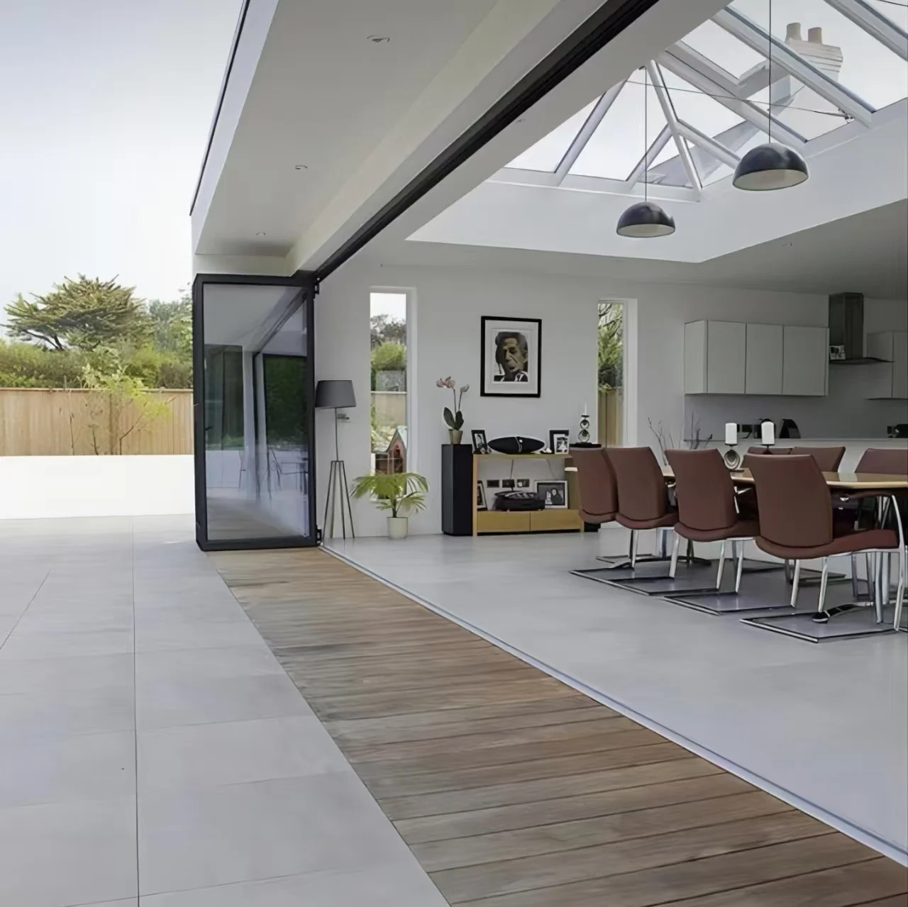 Any Size Custom Stylish Heat Insulated Aluminum Bifold Door Low Glass Exterior Door For Balcony Terrace