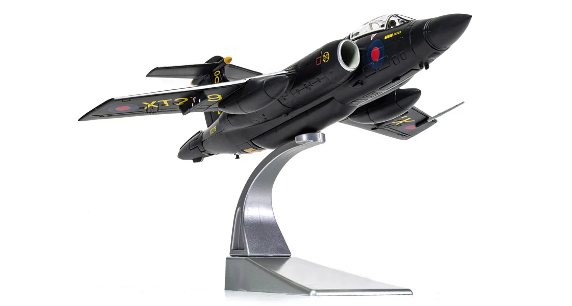 Fine AA34114 1/72 British S.2B fighter model RAF black commemorative coating  Alloy finished product collection model