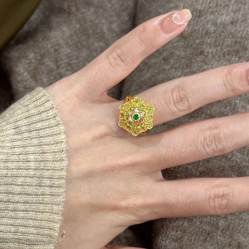 Anillos ligeros de lujo estilo palaciego esmaltados con flores verdes para mujer, artesanías de oro antiguo vintage, anillo con incrustaciones de diamantes, joyería de boda