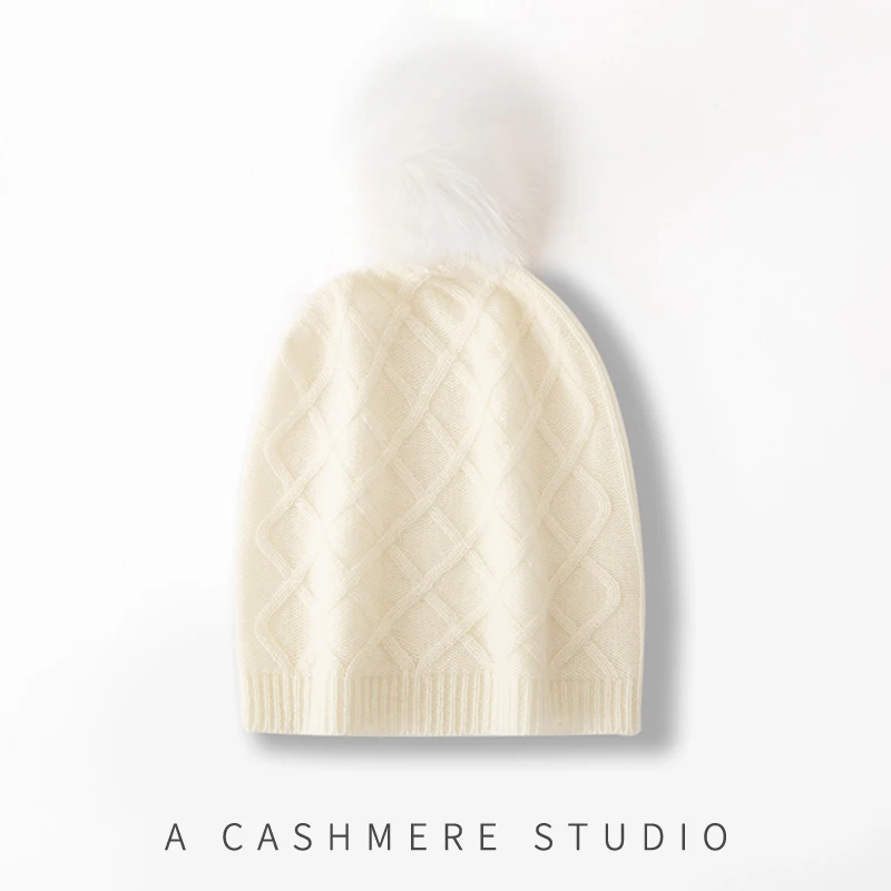 النساء 100% الكشمير الخالص قبعة صغيرة بوم بوم التفاصيل كابل متماسكة شتاء دافئ لينة مترهل Skullies قبعة الطقس البارد التبعي #1