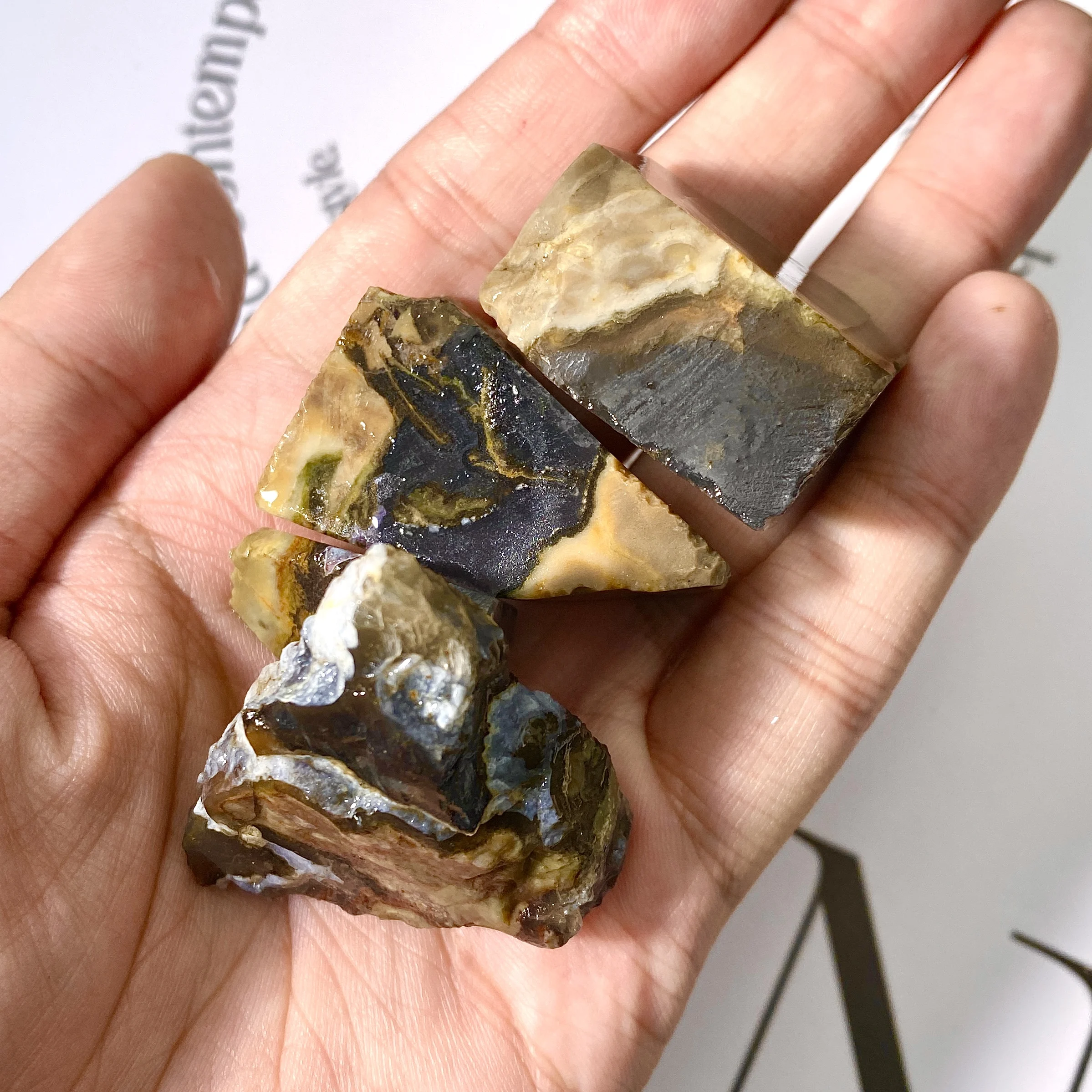 100 جرام/200 جرام العقيق البركاني الحجر الخام-الأشعة فوق البنفسجية الفلورسنت ، شكل غير منتظم ، مجموعات الحجر ، هدايا ممتازة ، ديكورات ذاتية الصنع