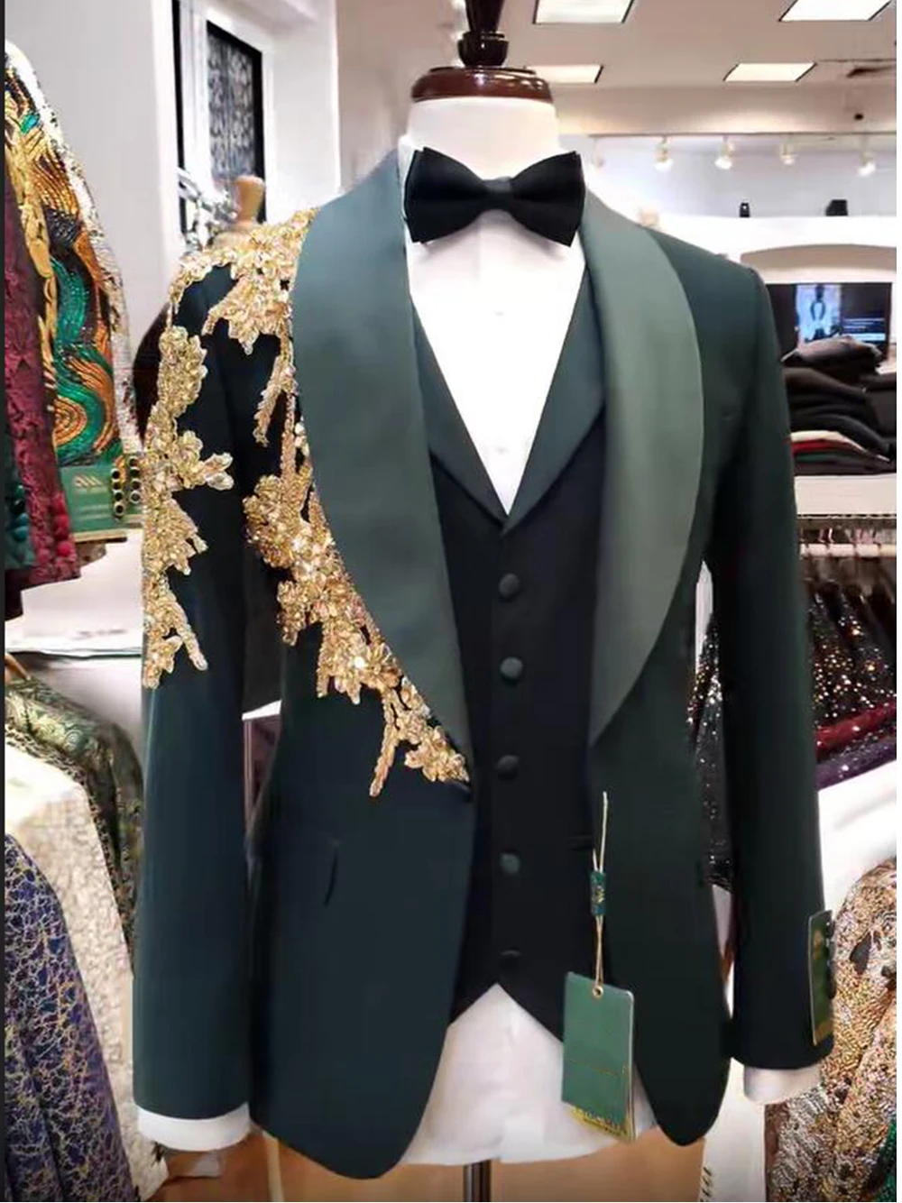 Male Chic Green Suit Set For Wedding Guest Sparkly Gold Beaded Appliques Prom Tuxedo Party Groom Trajes Elegantes De Hombre 2027