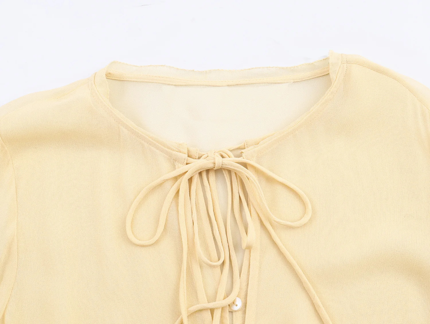 Stile europeo e americano 2025 autunno nuova moda femminile girocollo legato camicia decorativa a strati con maniche svasate larghe