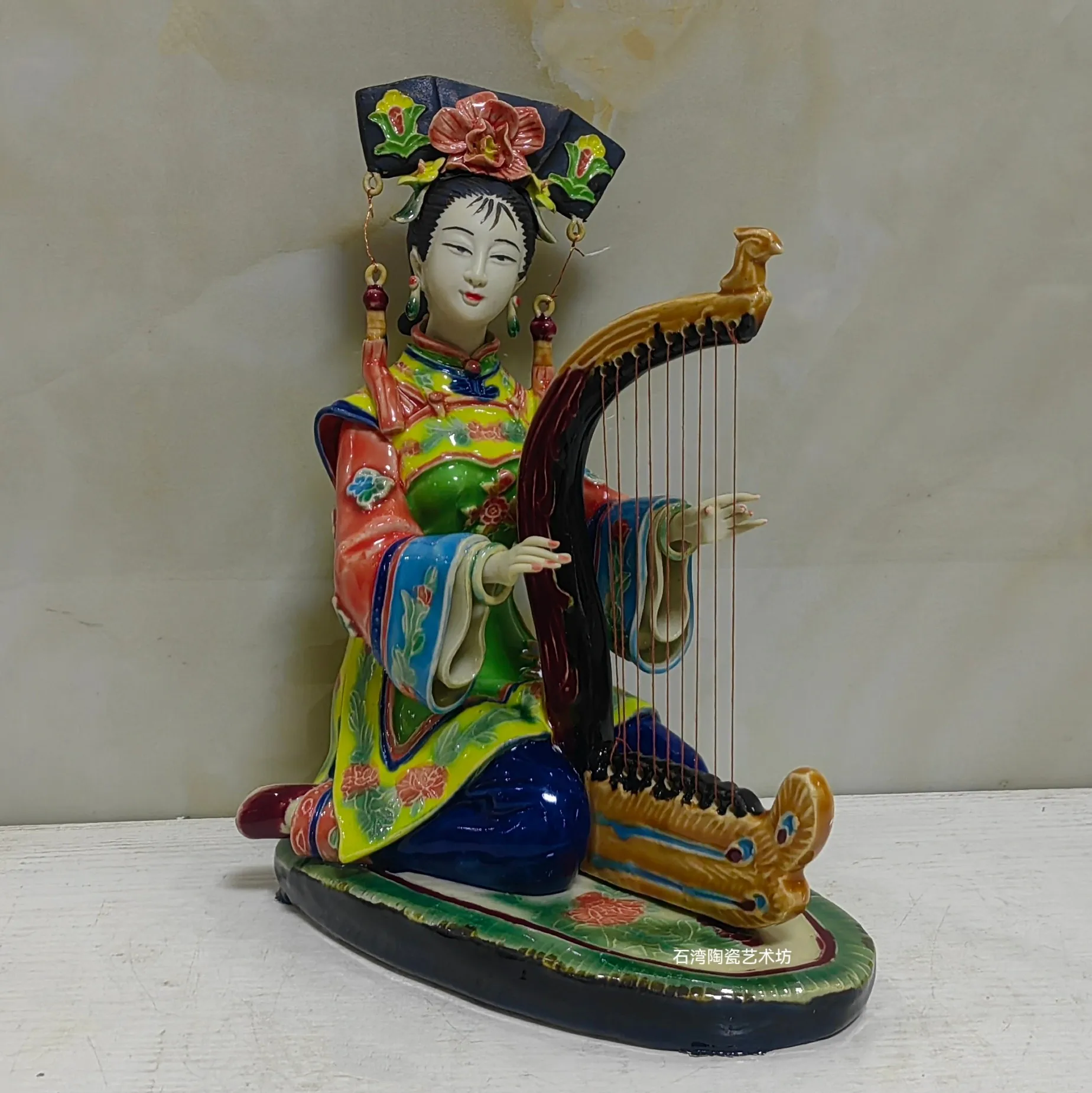 Shiwan doll ceramic playing piano lady crafts ornaments casual living room tv cabinet musical instruments music store decoration