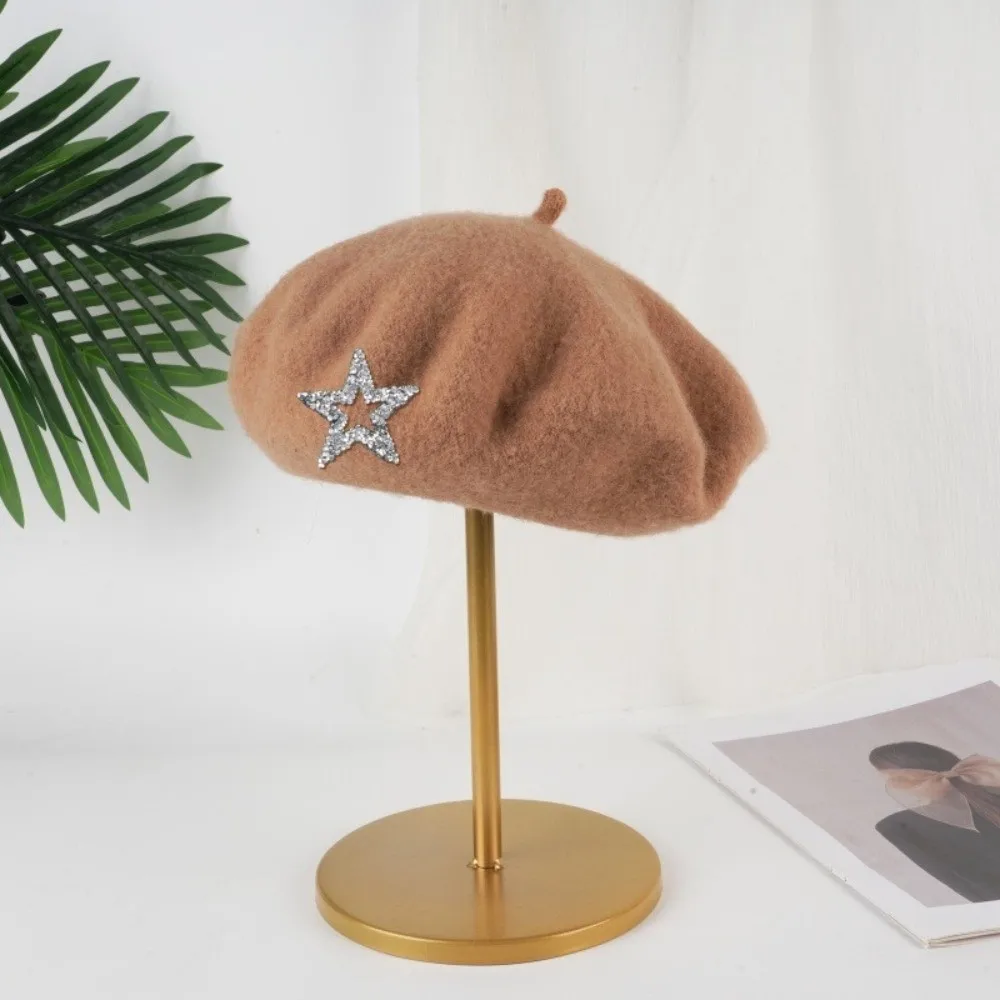 Y2K Fashion Five-Pointed Star Wool Beret Solid Color Warm Knitted Painter Hat Rhinestone Decor Soft Beanie Cap Winter