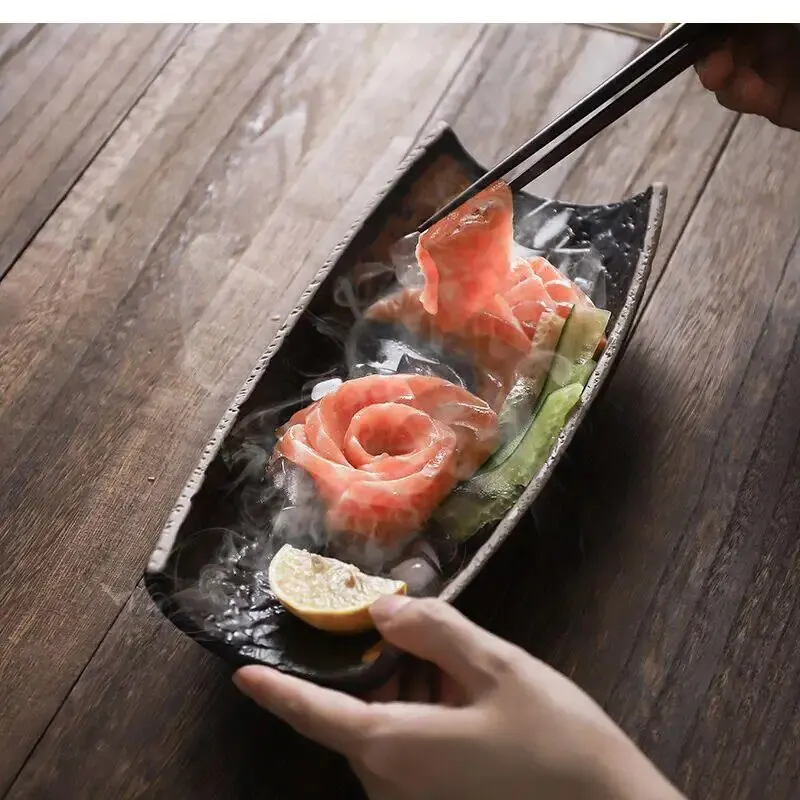 

Керамическая специальная посуда для ресторана, тарелка с лососем и сашими, простое украшение для кухни в форме лодки