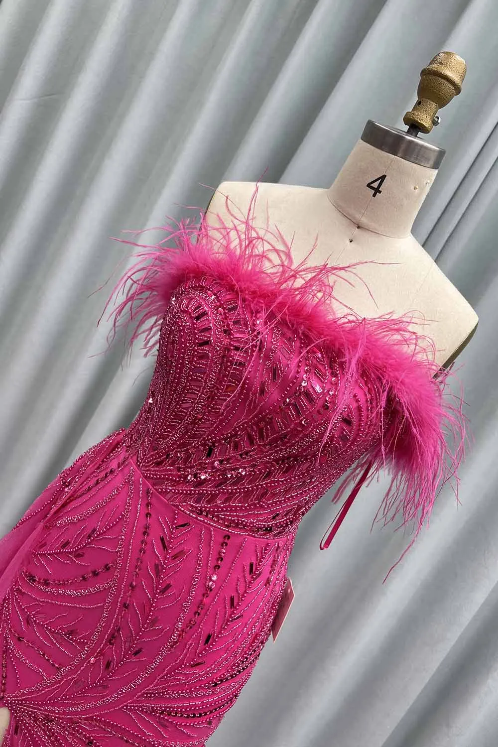 YQLNNE Fuchsia Feathers Long Slit Evening Dresses Strapless Tulle Beaded Sequined Formal Evening Party Gown With Side Drape