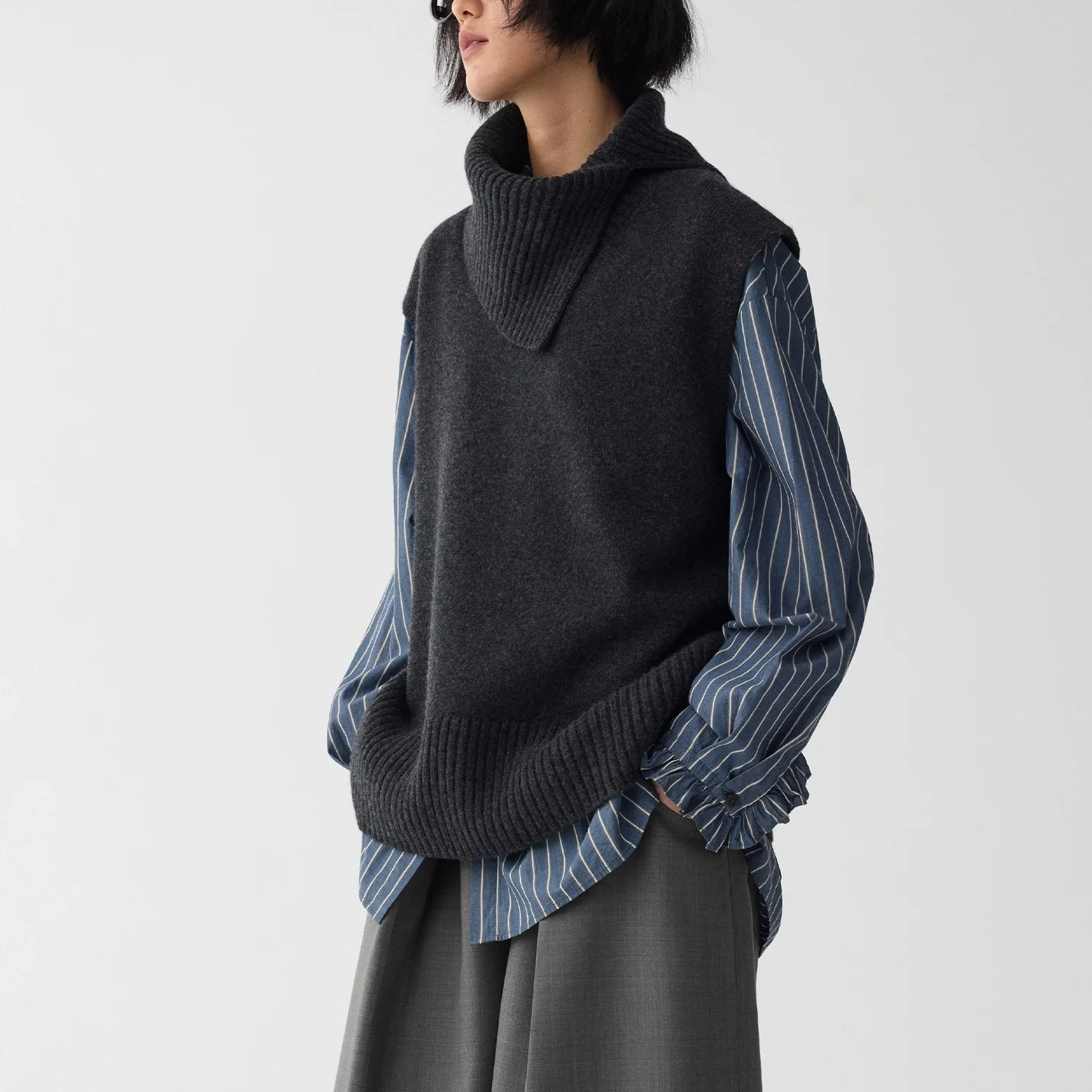 

Жилеты Жилеты Толстый женский жилет Готический летний вязаный ультра-легкий минималистичный U-образный вырез Мягкий без рукавов ПР