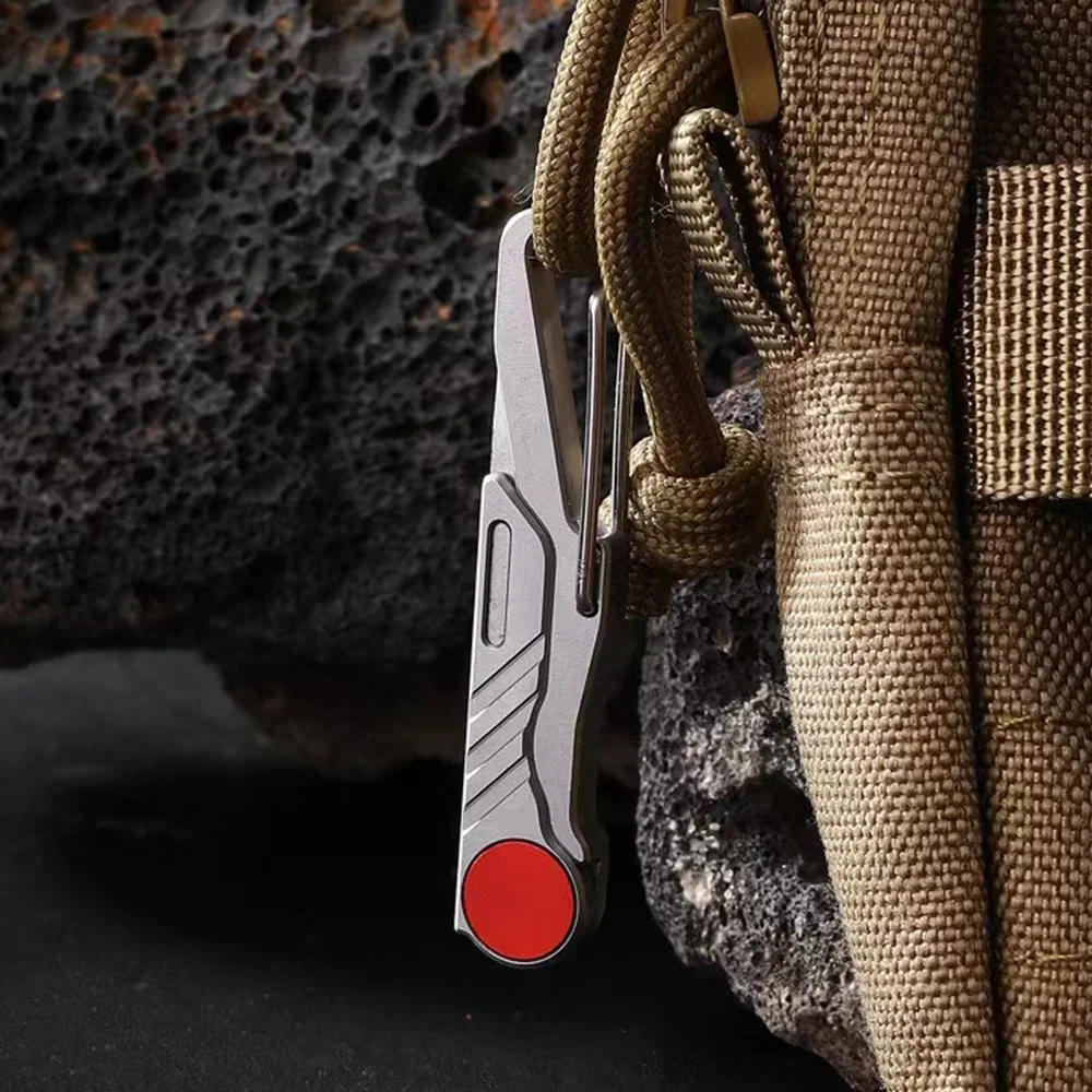 New Outdoors Mini Art Knife Portable and Exquisite Small Folding Knife Portable Keychain Outdoor Express Unboxing Knife