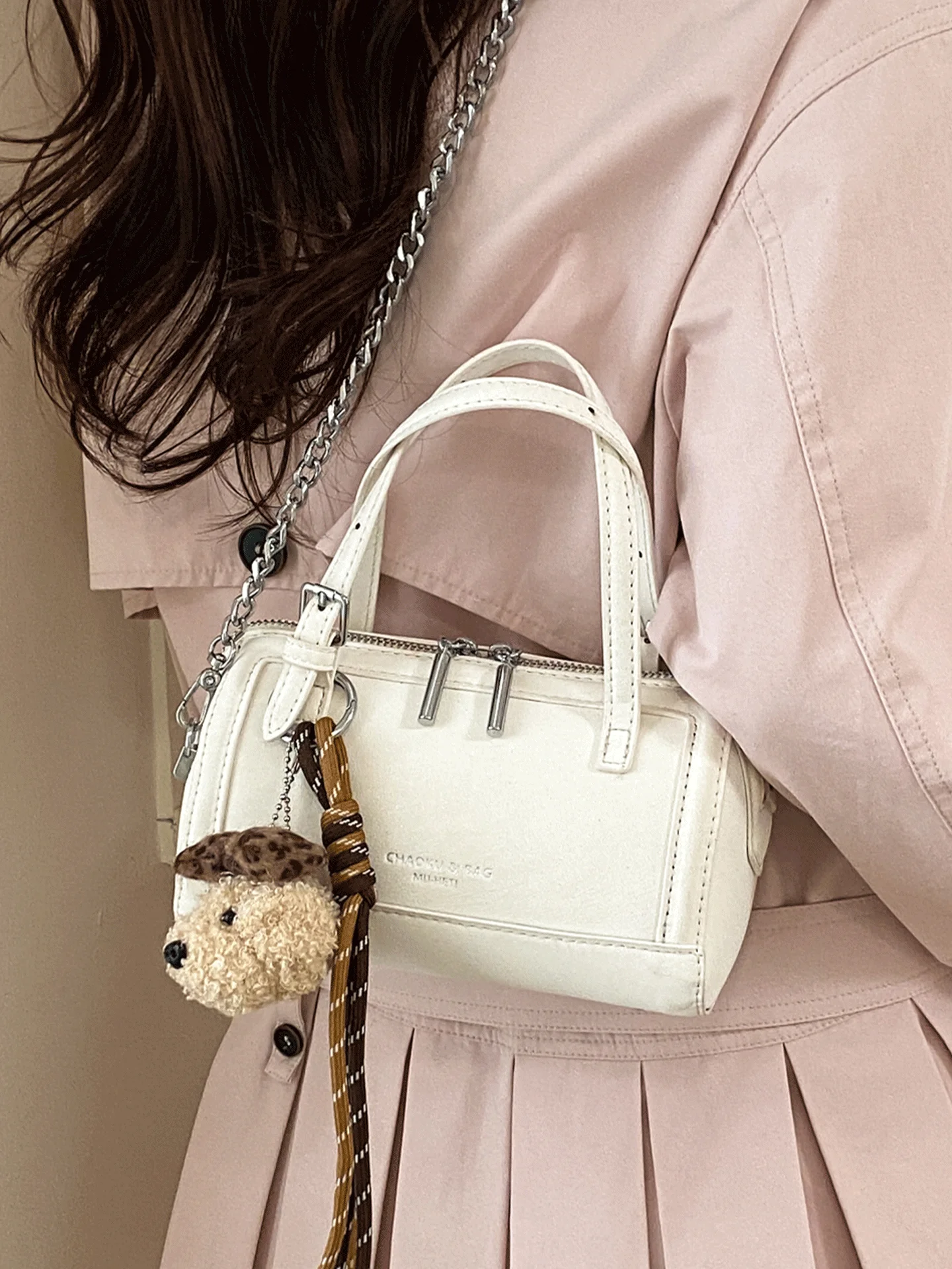 

Red Women's Handbag 2026 New Fashionable High-End Temperament Commuting Versatile Shoulder Bag Texture PU Leather Crossbody Bag