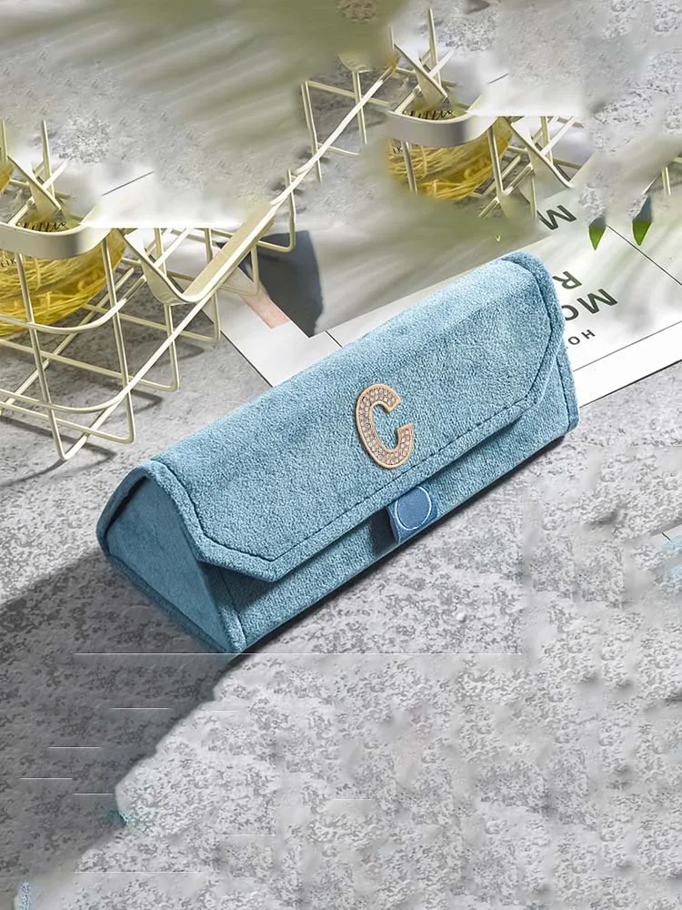 

Customized Artistic Cotton Linen Eyewear Case: Triangular Stackable Women's Personalized Customer Name Artistic Letter Decor