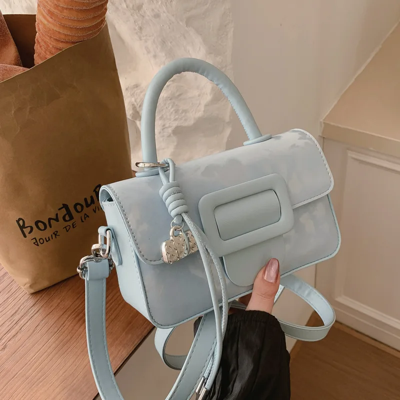 Korean version of fashion high-end sense small bag women's versatile commuting trend foreign style shoulder messenger bag