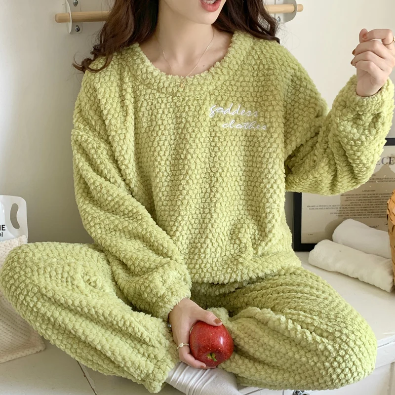 Rose velvet pajamas for women in autumn and winter, thickened and plush flannel, cute and wearable, 2-piece home suit for women