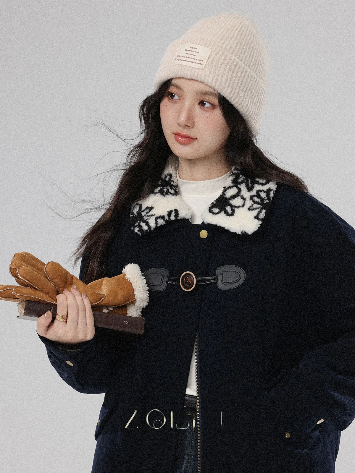 

Zhang Soda 2025 Autumn Winter New Sle Retro k Blue Collar Corduroy ort Jaet Women's Small Size Good Looking Cotton Coat