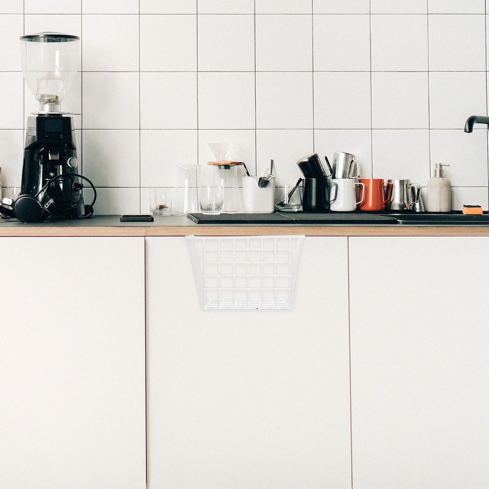 

Wall Mount Iron Wire Basket 6.7X4.7X3.1Inch For Garage Workshop Home Multi-Function Hanging Storage Organizer Grid Panel