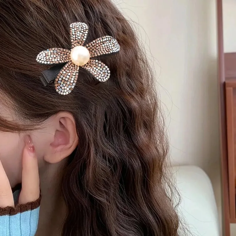 Diamond Pearl Flower Shark Clip Women Sweet Cute Side Clip Hairpins Fashion Grace Zircon Headwear Pearl Small Hair Clip Party