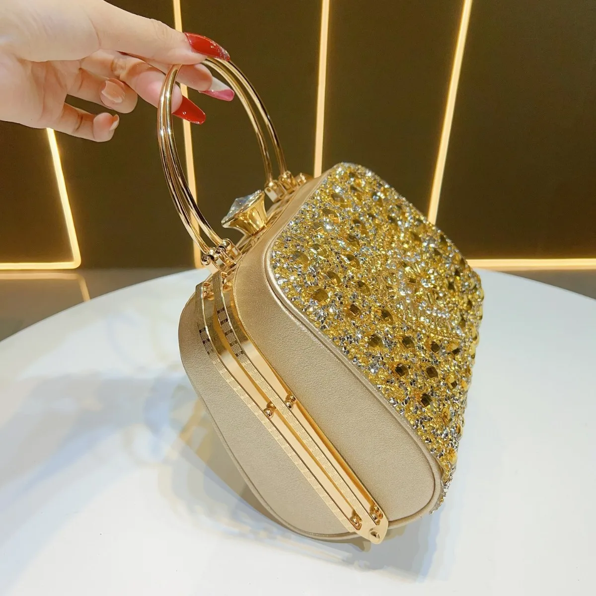 Gold Heart Radiant Rhinestone Ring Handle Clutch Bag Women Fashion Runway Party Wedding Evening Handbag Sac De Marque Luxe Femme view 3