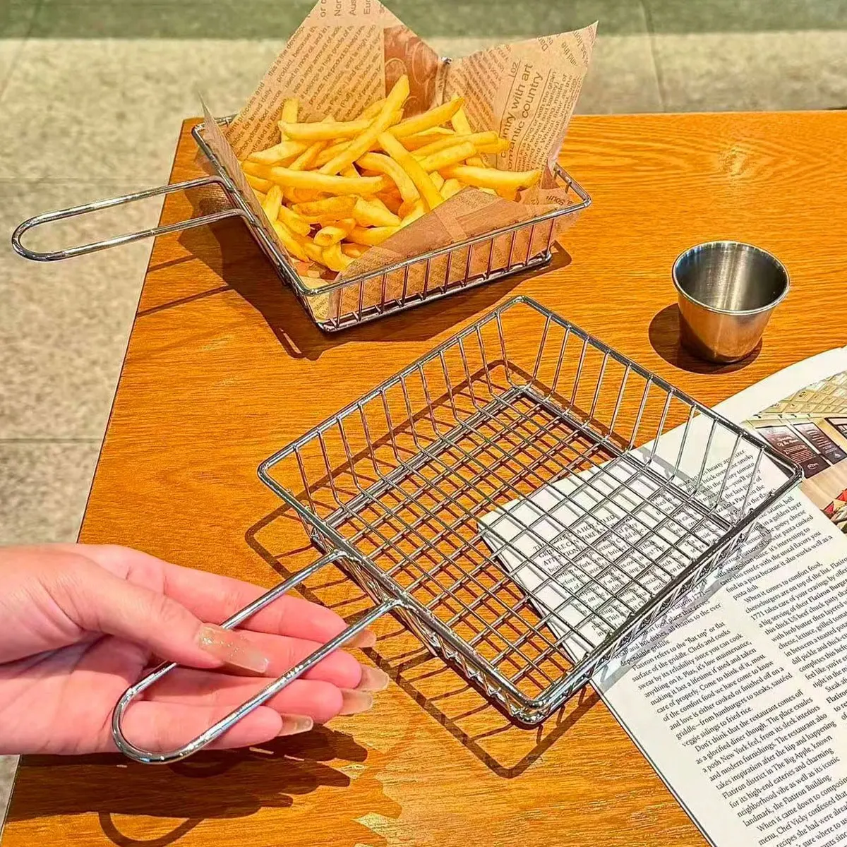 Korean-Style Square Snack Basket, Silver-Colored Specialty Fries Basket, Fried Chicken Tray with Handle, Small Basket Tray, 1 Piece