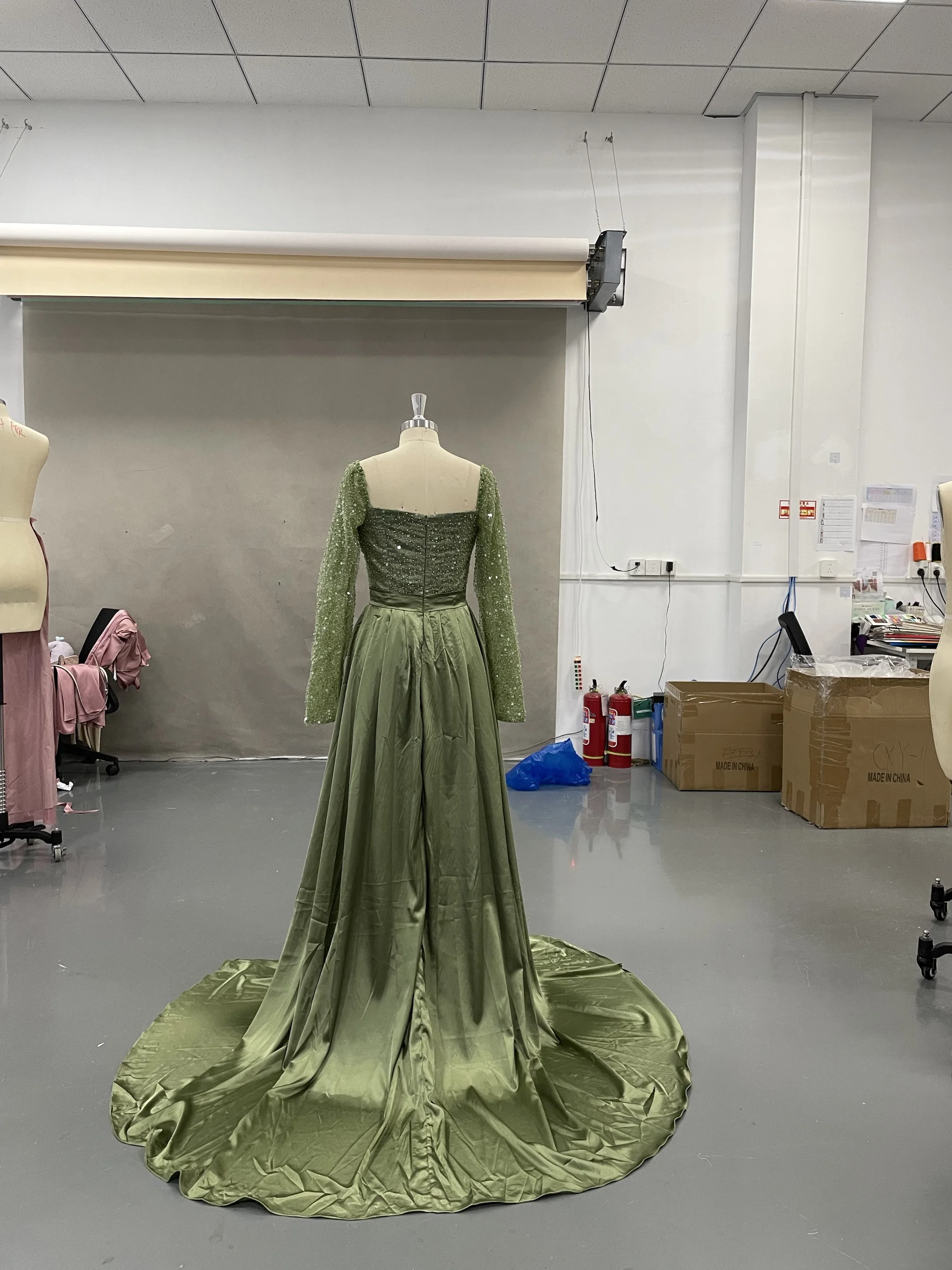 Glitter Army Green Mermaid Evening Dress Sequin Long Sleeve Train Prom Dress Dubai Formal Party Gown Customized image 4