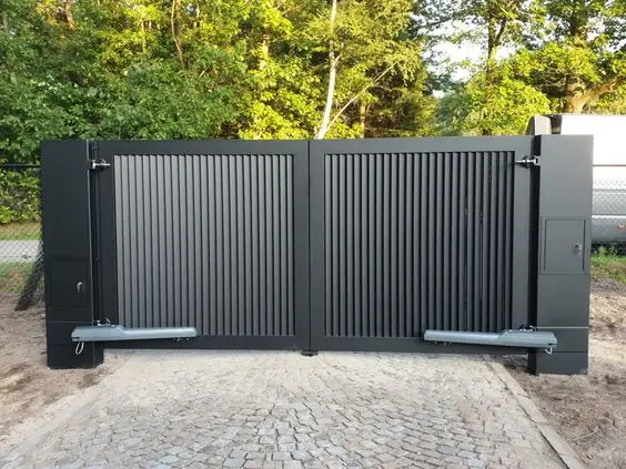 Factory Modern Decorative Powder Coated Aluminum Gate Outdoor House Main Gate Sliding Privacy Garden Slat Gate Customizable