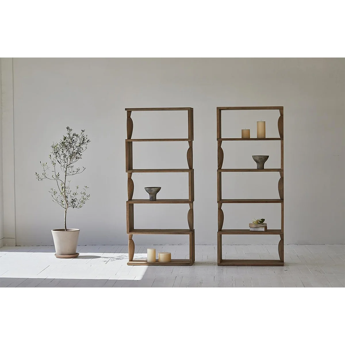 ！@French-Style Retro Wabi-Sabi Bookshelf Display Rack Mid-Century Art Bookcase Display Cabinet Simple Storage Shelf Made Oak Woo