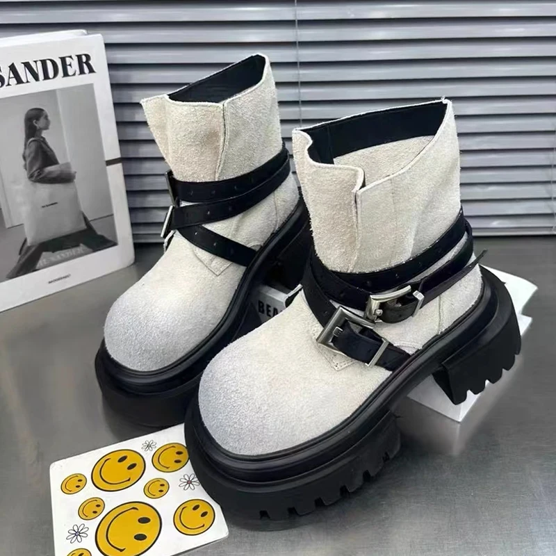 منصة حذاء من الجلد للنساء مصمم الازياء حزام مشبك الجلد المدبوغ أحذية نسائية غير رسمية كبيرة الرأس أحذية رعاة البقر الغربية بوتاس موهير