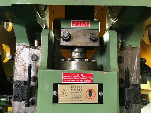 for LOW Price Powemechanical Press Machine CE Provided Engine Punch Dot Machine Machinery Repair Shops Mechanical Metal 35 63t