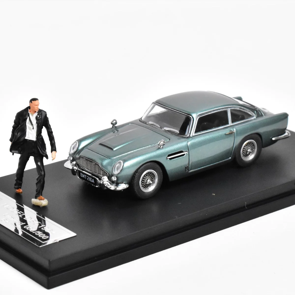 1/64 James Bond Film 1964 Aston Martin DB5 Alloy Car Model Classic Retro Car Model Die-cast Model Car Collectible Gift