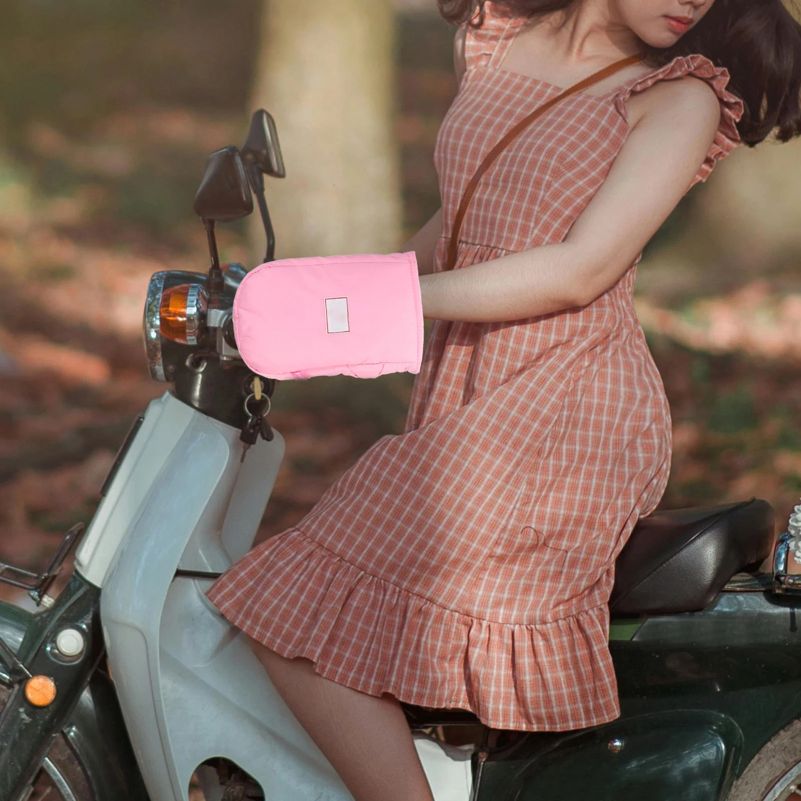 

1Pair Motorcycle Winter Gloves Warm Handlebar Mitts Oxford Cloth Antislip Design Cycling Enthusiasts Touchscreen