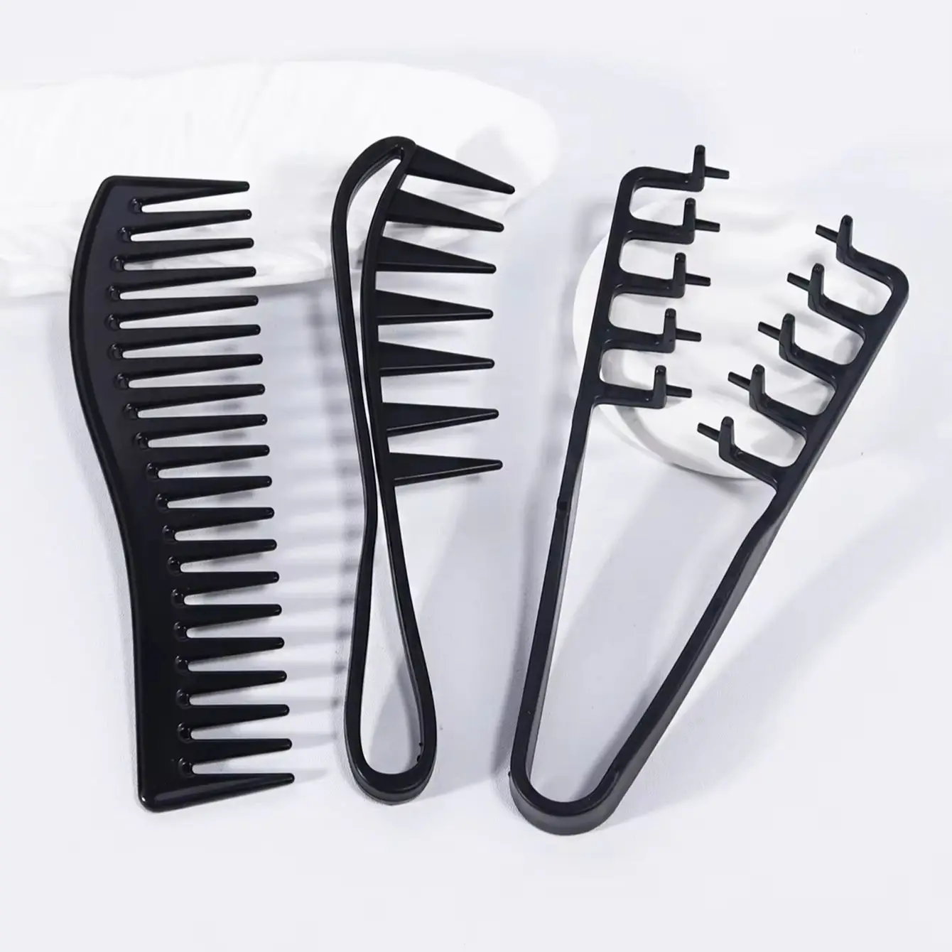 

3pcs/set hair comb set, hair salon hair grabbing tool, curved wide tooth comb, curved handle comb, special for real hair wigs