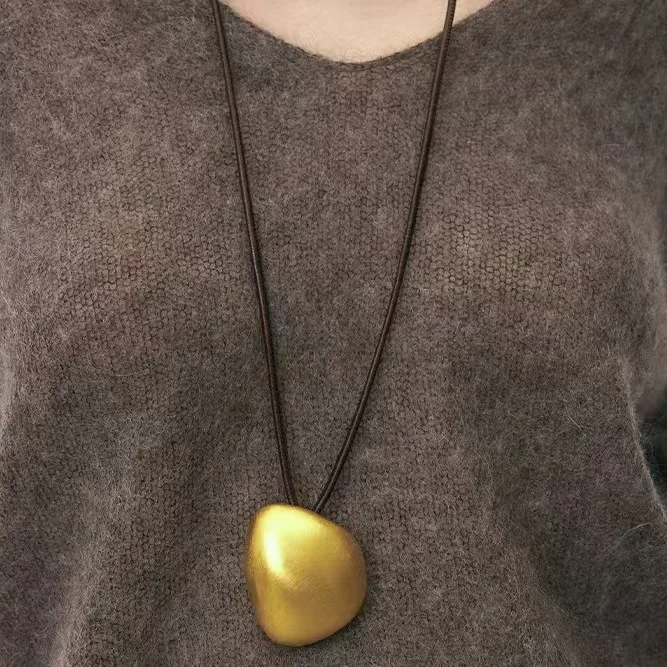 

New Chinese Style Leather Cord Joint Necklace Women Autumn High-Grade Design Minimalist Adjustable Long Neck Chain Sweater Chain