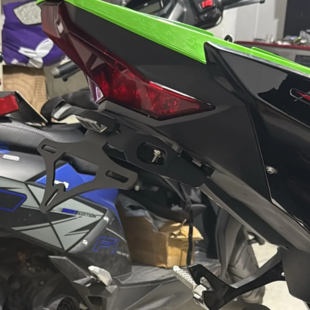 Licence Frame For KAWASAKI Ninja 400/250 Z400 Z250 2018 - 2024 License Plate Holder Rear Tail Frame Fender Eliminator Bracket